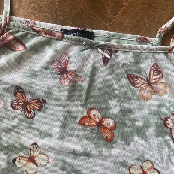 Mesh Butterfly Cropped Tank - Picture 2 of 3